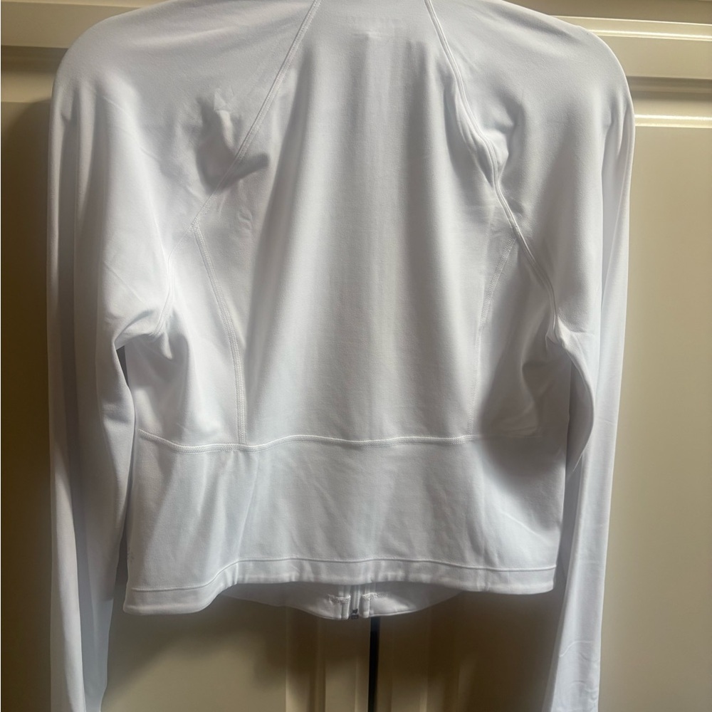 Athleta Women's White cropped Salutation Jacket. L New Never Worn